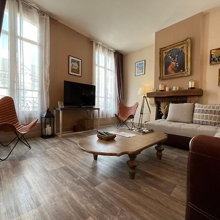 Cote Chateau - Grand Appartement Au Coeur De Блуа Экстерьер фото